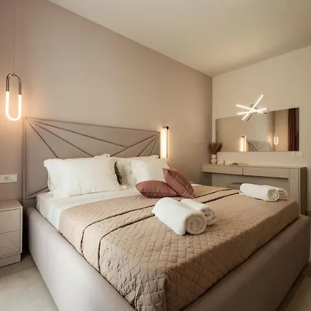 Amada - Spacious & Modern Apartment, By Zantewize