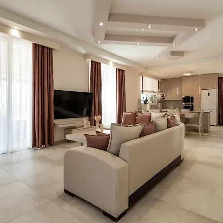 Amada - Spacious & Modern Apartment, By Zantewize *