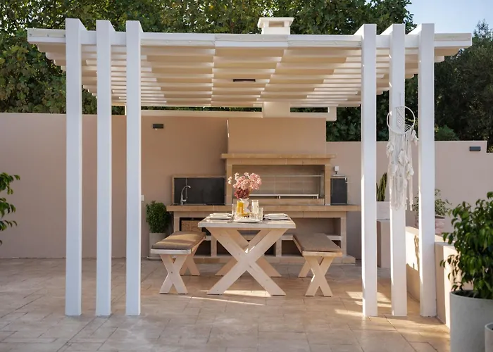 Apartmán Amada - Spacious & Modern Apartment, By Zantewize