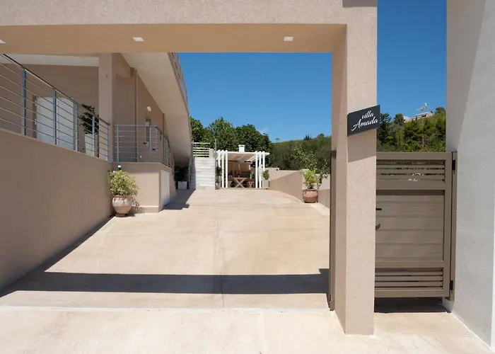 Amada - Spacious & Modern Apartment, By Zantewize * Maries (Zakynthos)