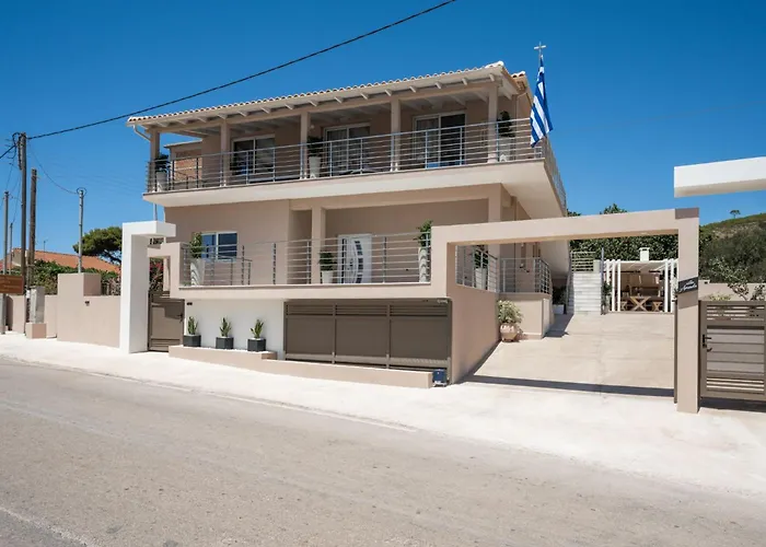 Amada - Spacious & Modern Apartment, By Zantewize Maries (Zakynthos)